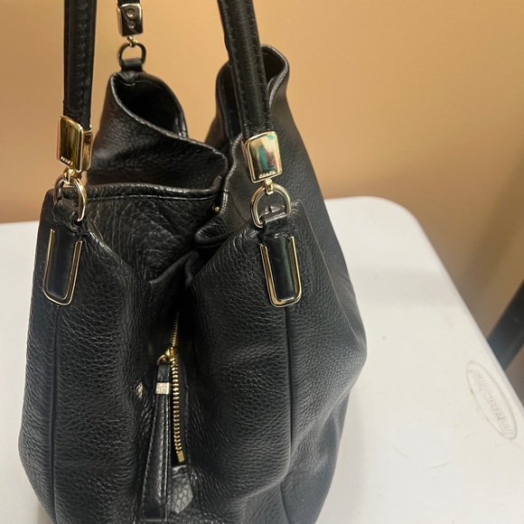 Elegant Black Leather Women's Bag - Picture 3 of 8